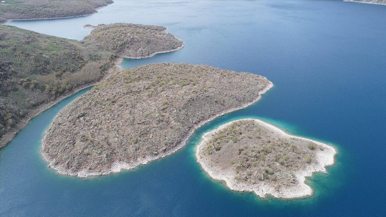 Bitlis'te Sanatçılardan Doğa ve Tarih Turu