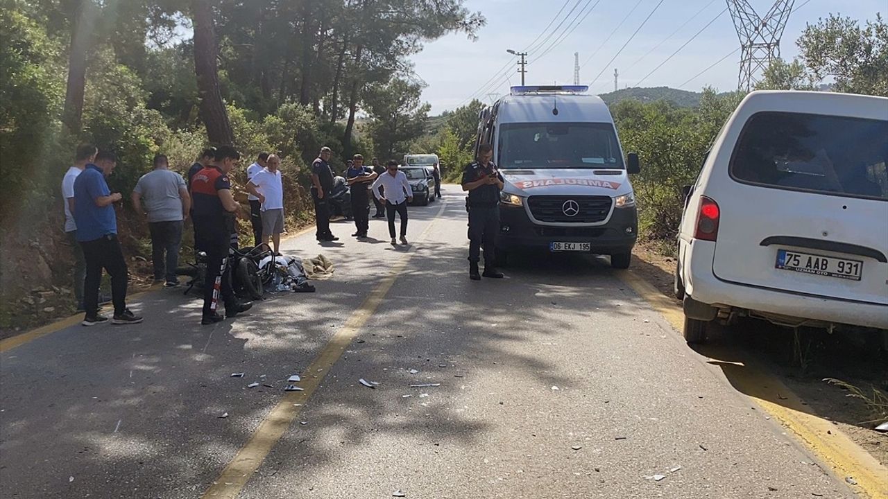 Bodrum'da Kamyonet-Motosiklet Çarpışması: 1 Ölü, 1 Yaralı