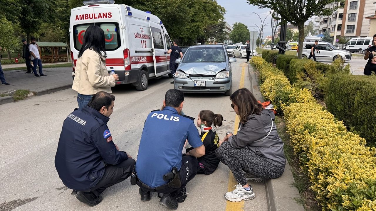 Bolu'da Otomobilin Çarptığı Anne ve Kızı Yaralandı