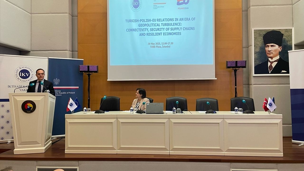 Bozay: Türkiye, Avrupa'nın Güvenlik ve Ekonomik Direnci için Vazgeçilmez