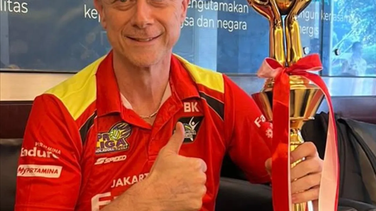 Bülent Karslıoğlu İle Endonezya'da Voleybol Şampiyonluğu