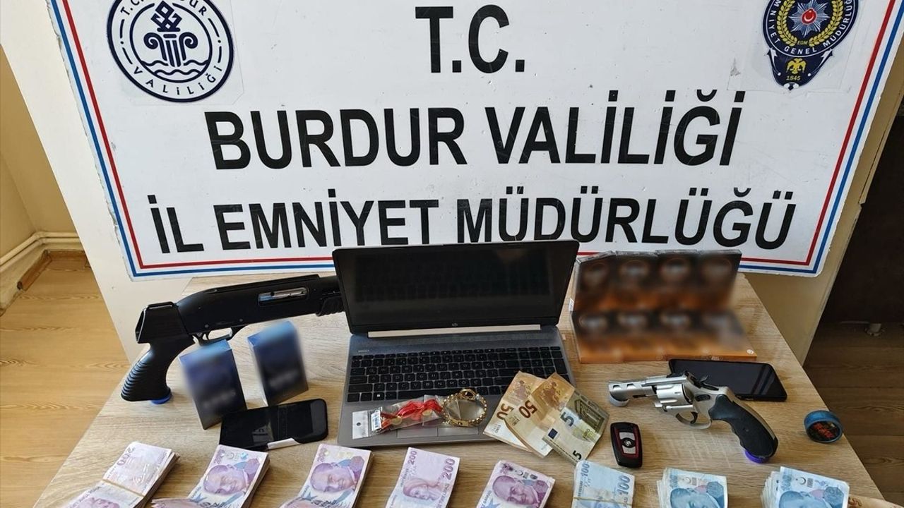 Burdur'da Fuhuş Operasyonu: 8 Zanlı Tutuklandı