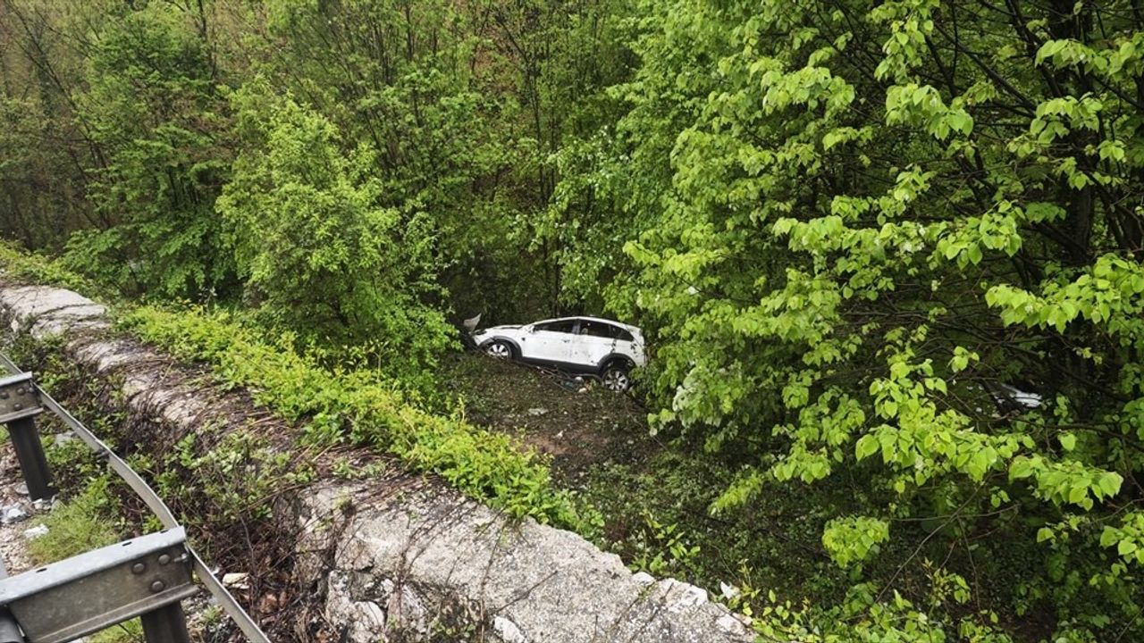 Bursa'da Feci Kaza: Sürücü Hayatını Kaybetti, Üç Yaralı