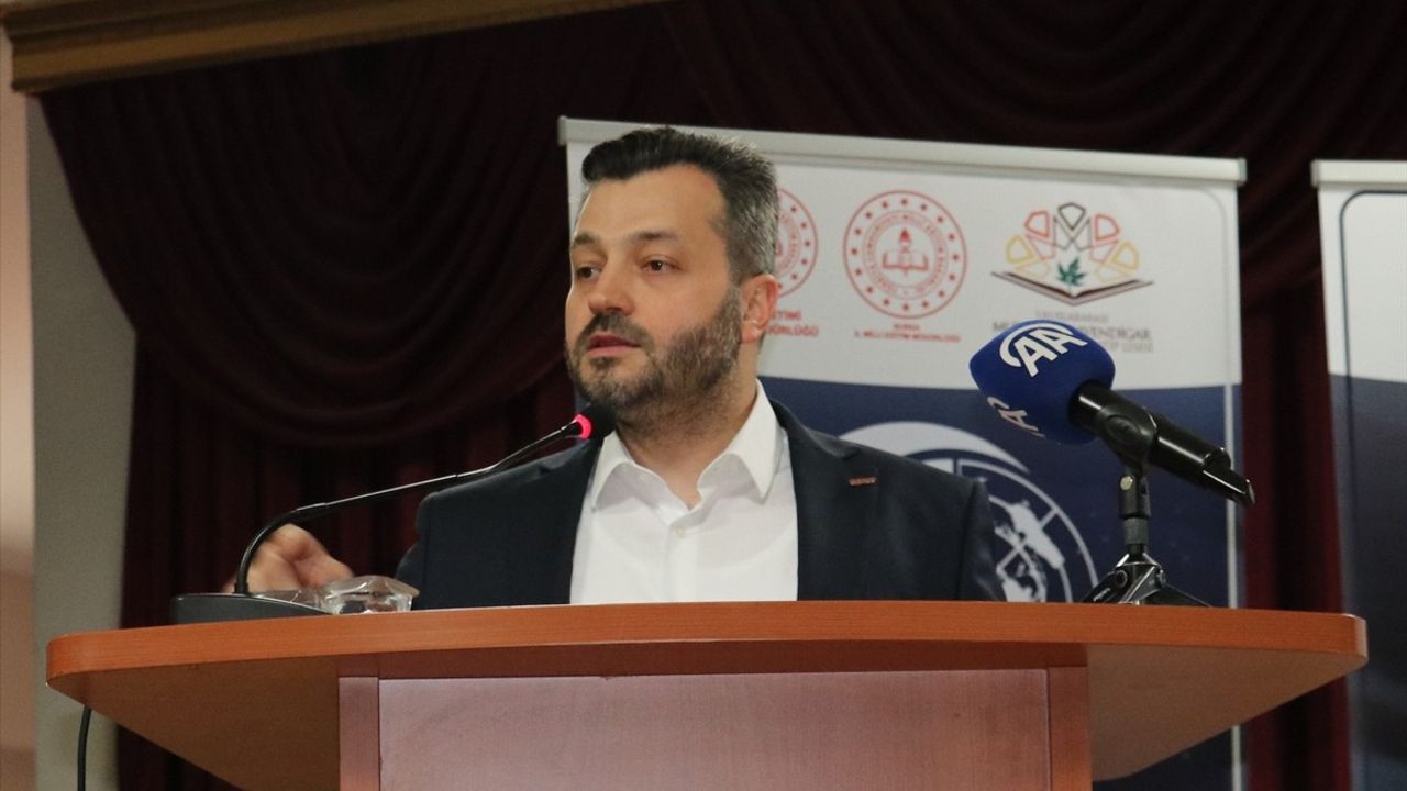 Bursa'da 'İslam Dünyasına Küresel Çözümler Konferansı' Başladı