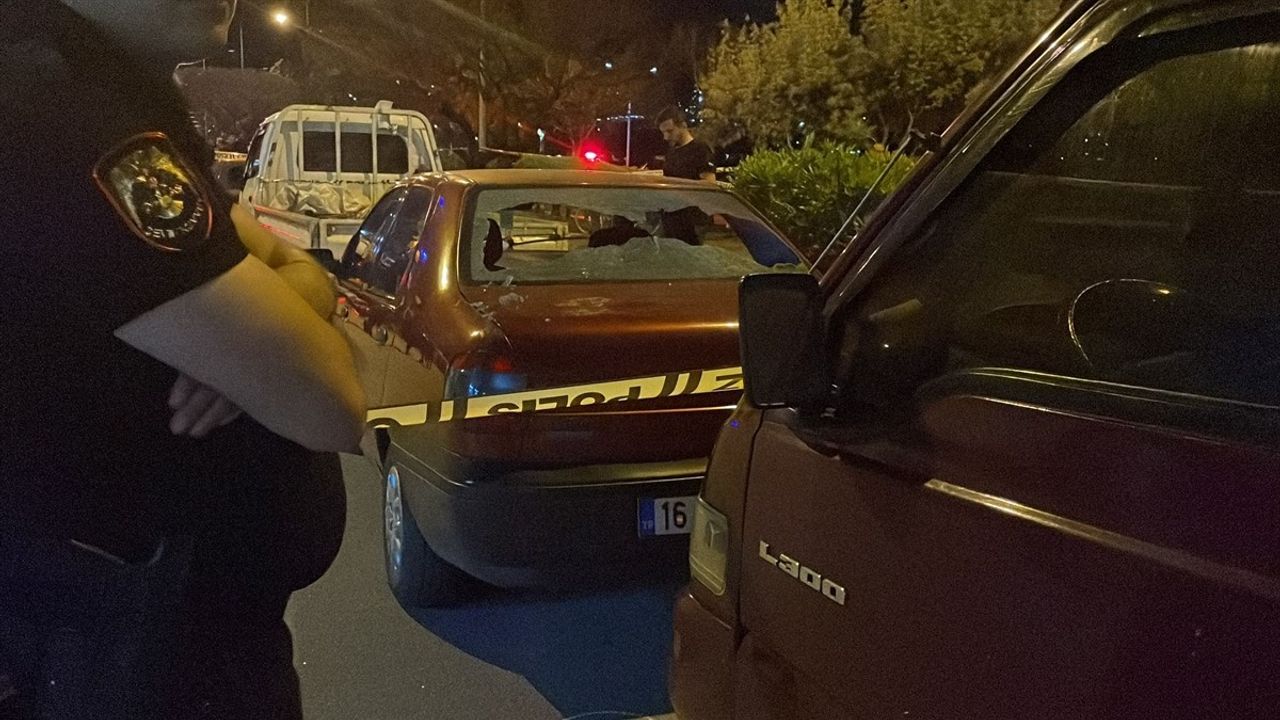 Bursa'da Kıraathanede Silahlı Saldırı: 53 Yaşındaki Adam Ağır Yaralandı