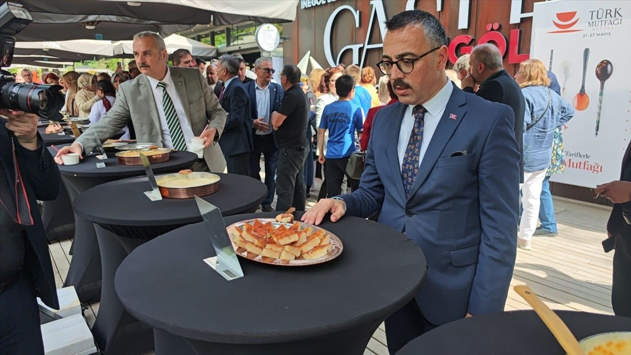 Bursa'da Türk Mutfağı Haftası Kapsamında 20 Çeşit Helva Tanıtıldı