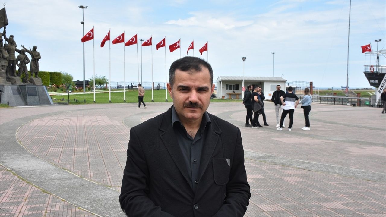 Büyük Türk Dünyası Kurultayı'na Katılan Heyetler Bandırma Gemi Müzesi'ni Ziyaret Etti