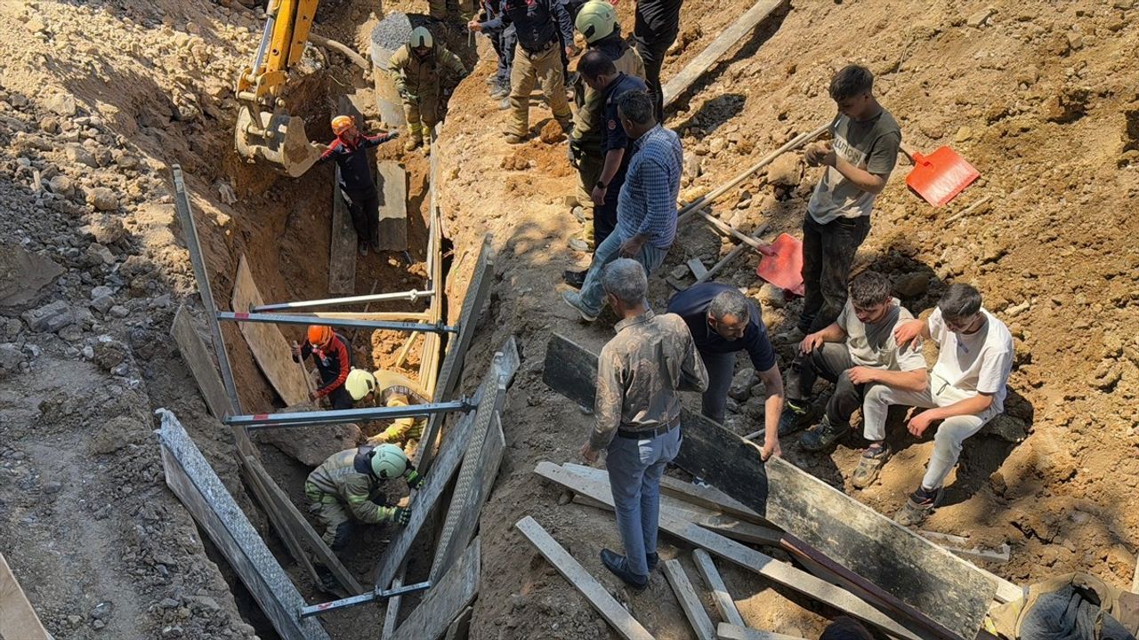 Çekmeköy’de İnşaat Alanında Göçük: 2 İşçiden Biri Yaralı Kurtarıldı