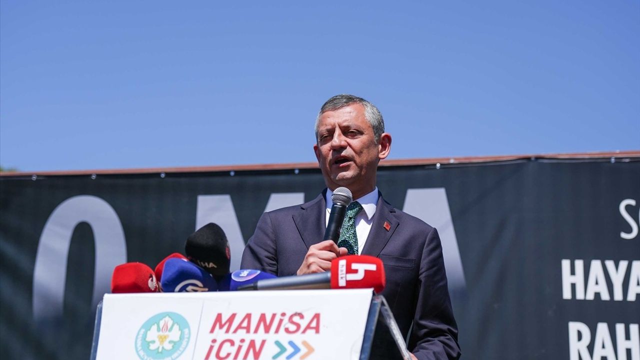 CHP Genel Başkanı Özel, Soma'da Maden İşçilerini Andı