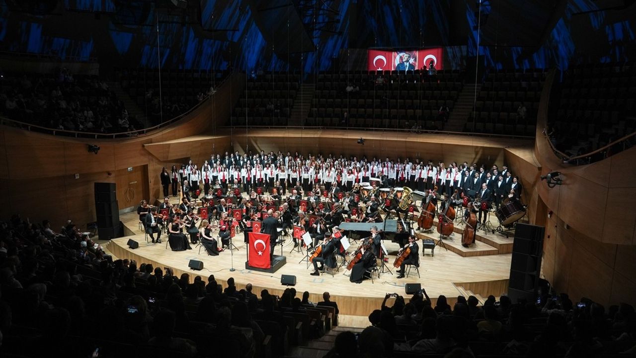 CSO Ada Ankara'da 19 Mayıs Konseri Düzeneledi