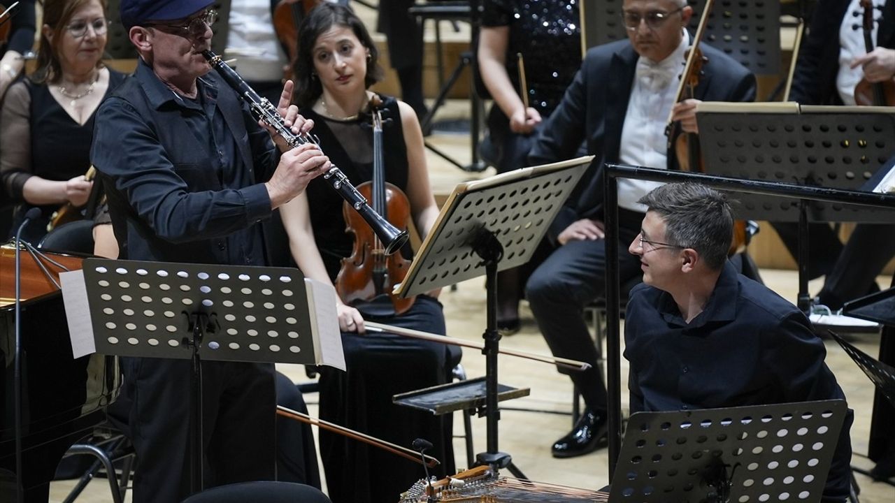CSO Sezonu Sirba Orkestrası ile Coşkulu Bir Konserle Kapatıldı