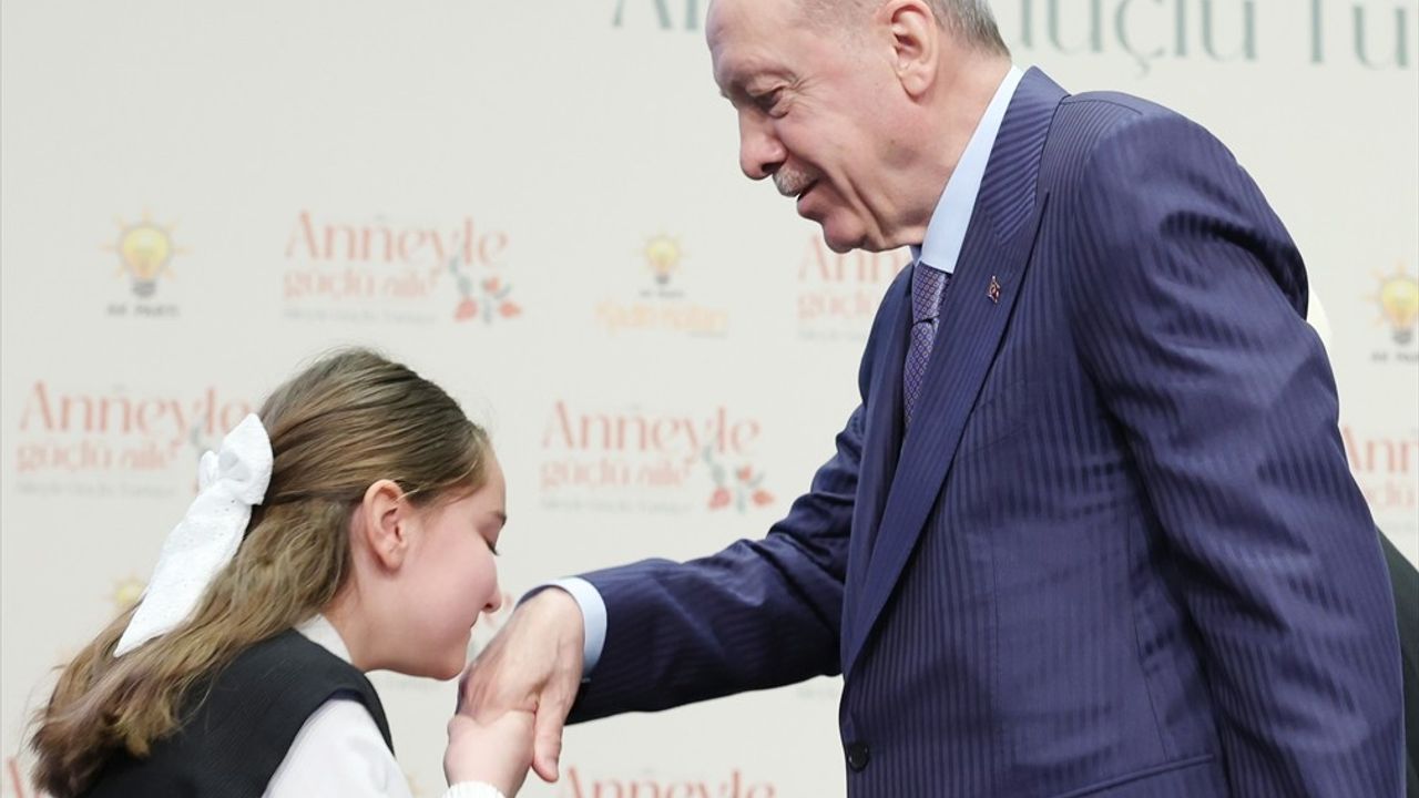 Cumhurbaşkanı Erdoğan'dan Kadına Şiddetle Mücadele Vurgusu