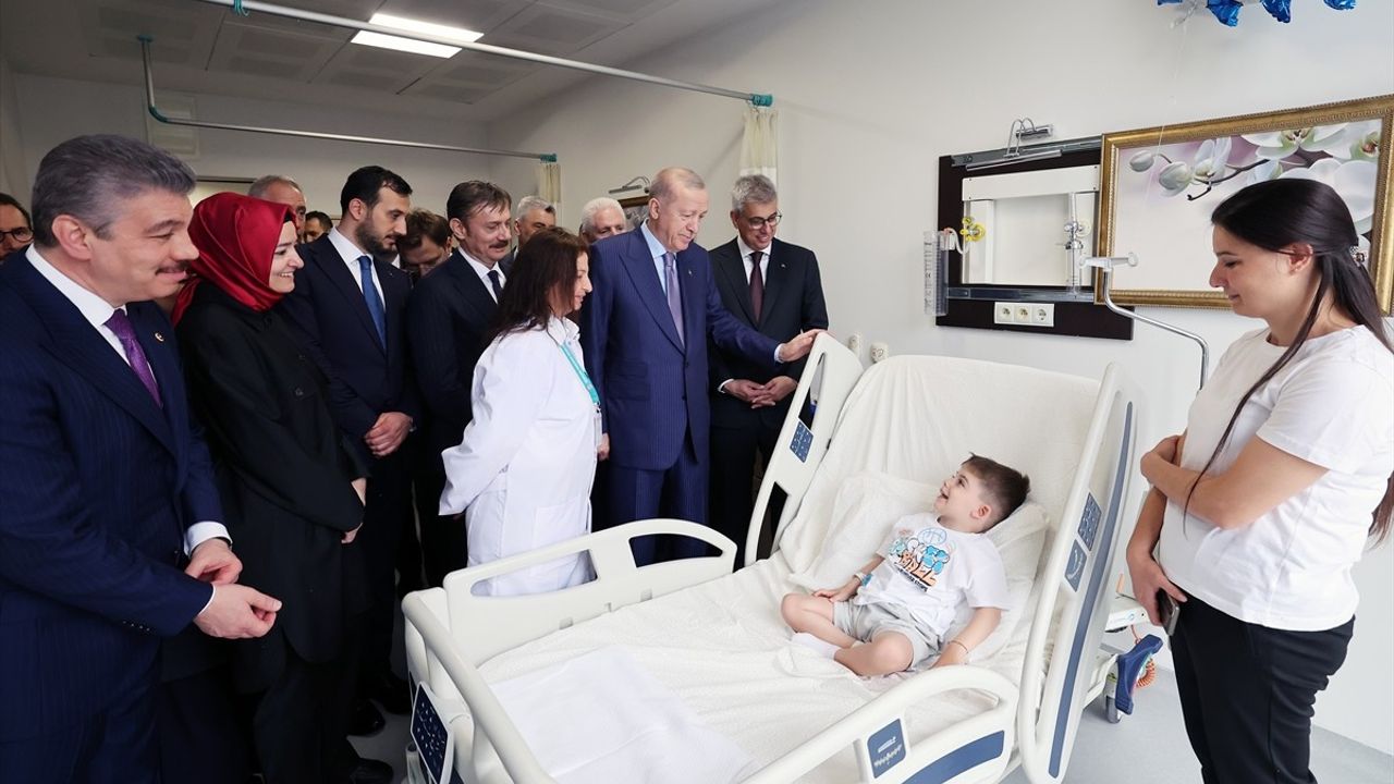 Cumhurbaşkanı Erdoğan, Yeni Doğal Gaz Keşfini ve Sağlık Yatırımlarını Duyurdu