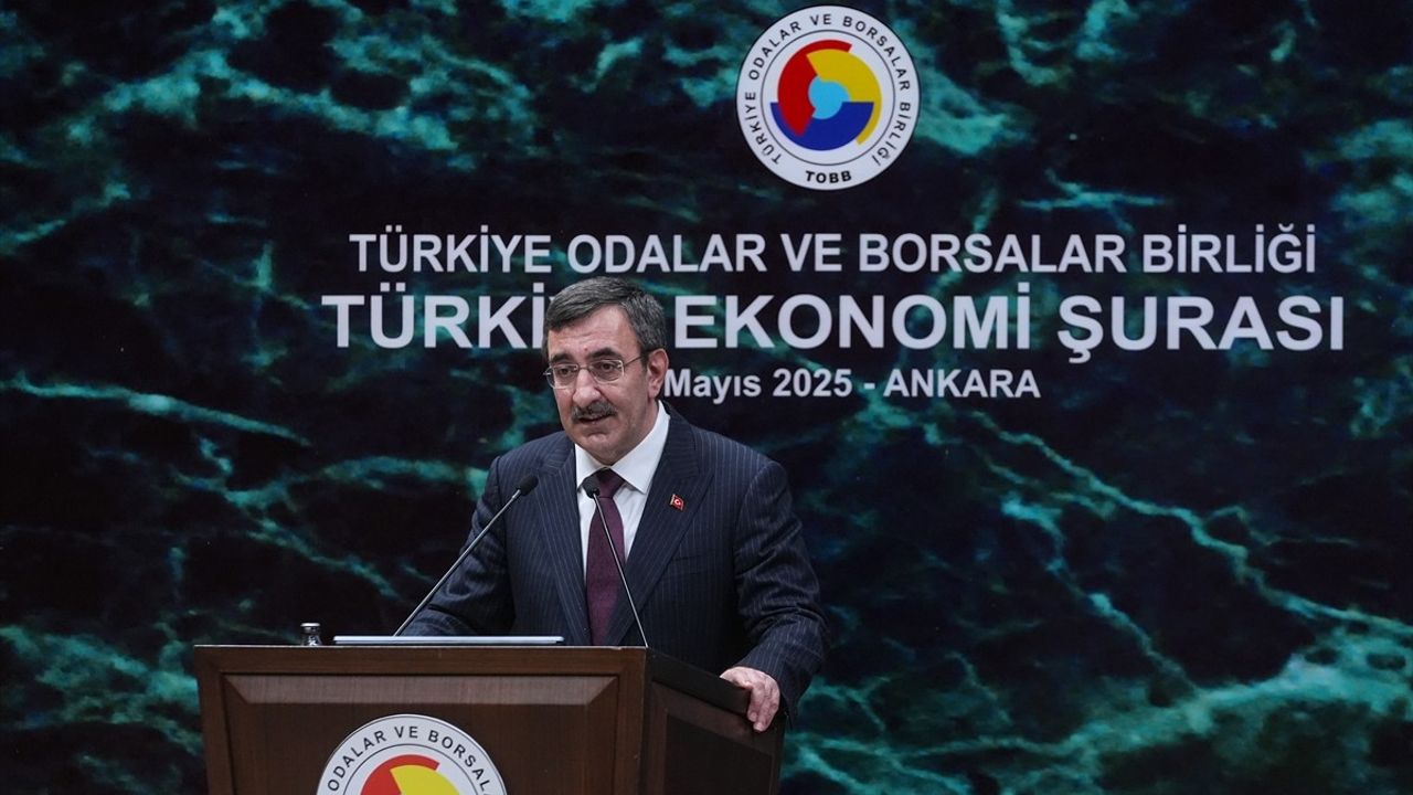 Cumhurbaşkanı Yardımcısı Yılmaz'dan Ekonomi Vurgusu: Büyüme ve Dezenflasyon Başarıları