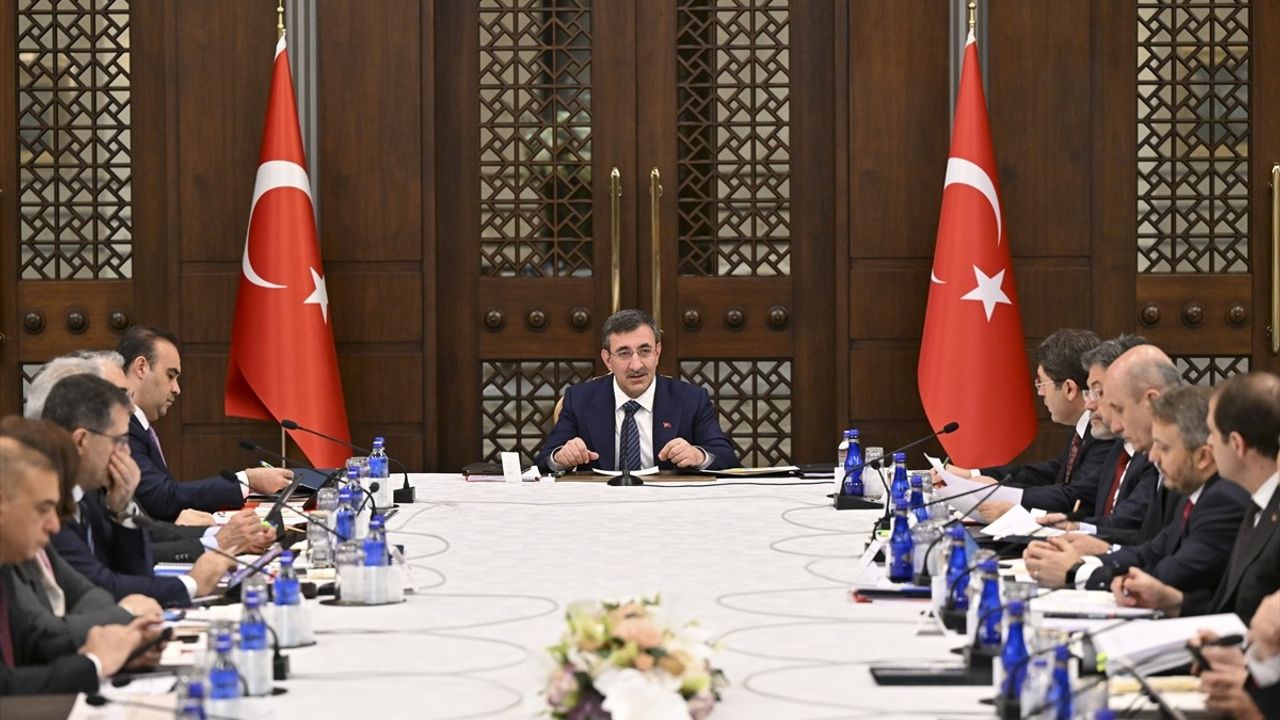 Cumhurbaşkanı Yardımcısı Yılmaz, Türkiye'nin Yatırım Potansiyelini Vurguladı