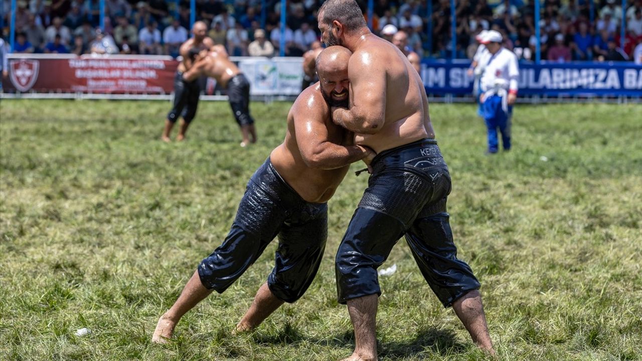 CW Enerji Türkiye Yağlı Güreş Ligi Manavgat Etabı Devam Ediyor