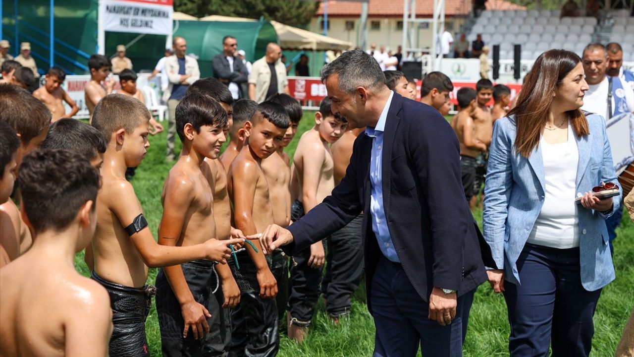 CW Enerji Türkiye Yağlı Güreş Ligi Manavgat'ta Başladı