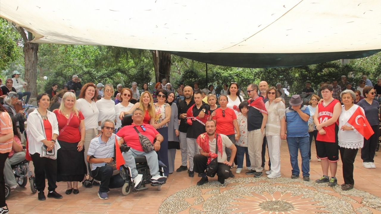 Datça'da Engelli Bireyler İçin Unutulmaz Asker Eğlencesi