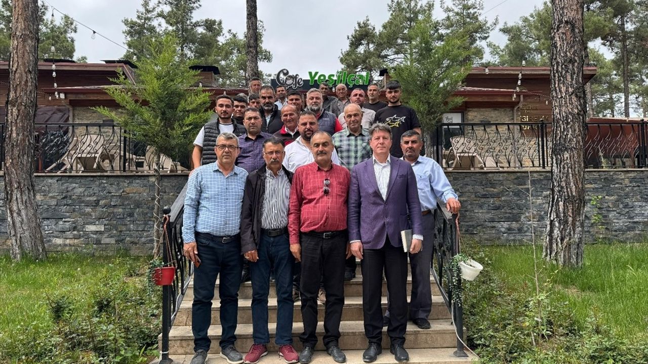 Denizli’nin Geleneksel Sudan Koyun Geçirme Yarışması Kuraklık Nedeniyle Temmuza Alındı