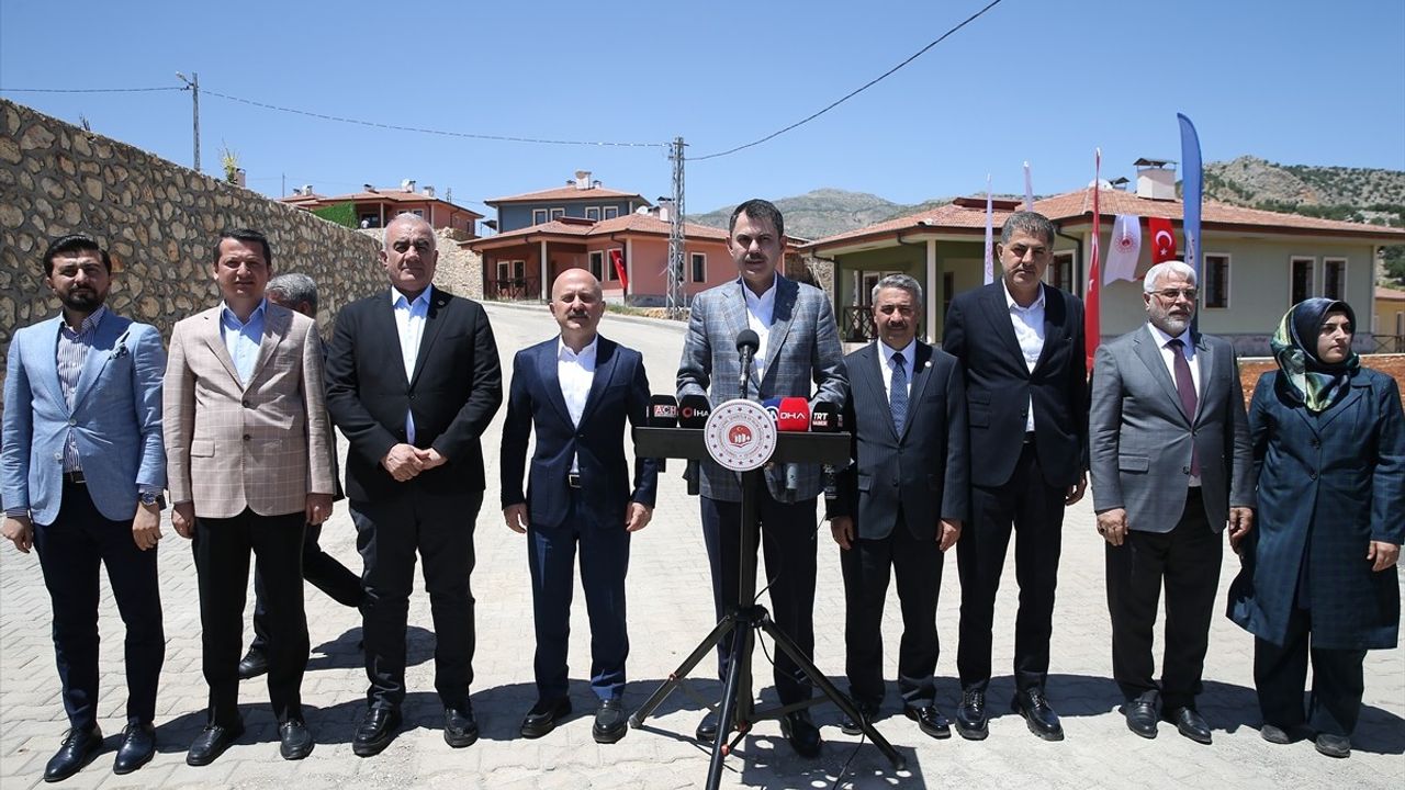 Deprem Bölgesinde 250 Bininci Konut Anahtarları Haziran'da Teslim Edilecek