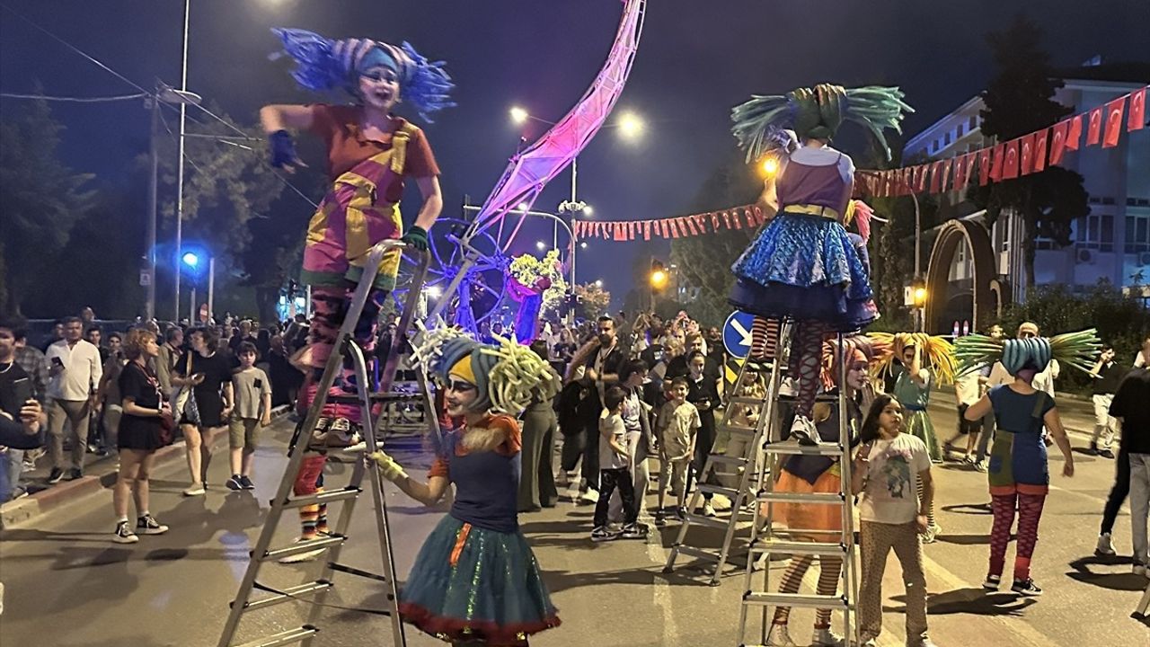 Devlet Tiyatroları Antalya 15. Uluslararası Tiyatro Festivali Başladı