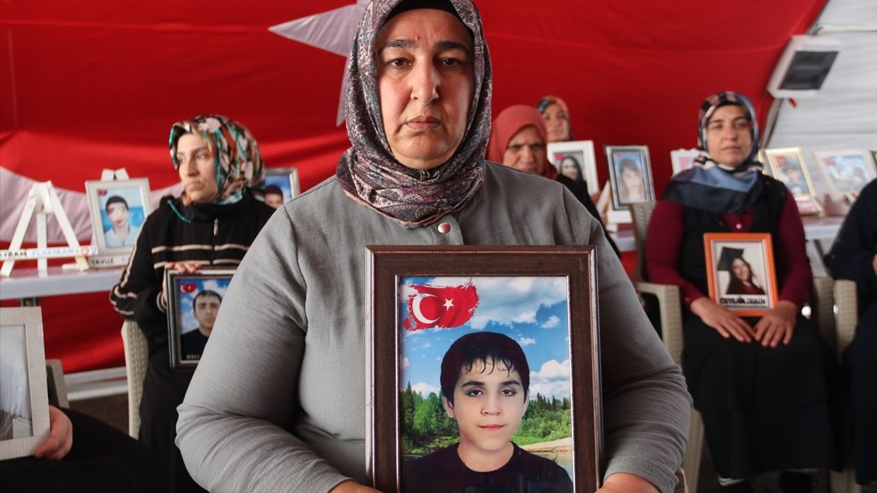 Diyarbakır Anneleri, Evlatlarına Kavuşmak İçin Nöbetine Devam Ediyor