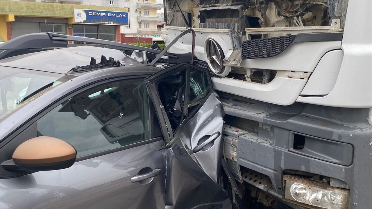 Diyarbakır'da 3 Araçlı Kazada 11 Kişi Yaralandı