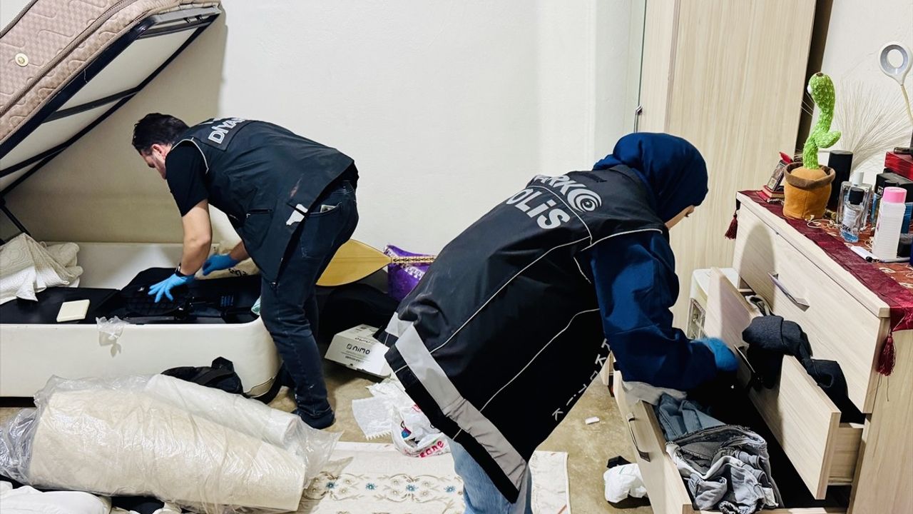 Diyarbakır'da 'Narko Hançer' Uygulaması: 300 Polisle Uyuşturucuya Geçit Yok