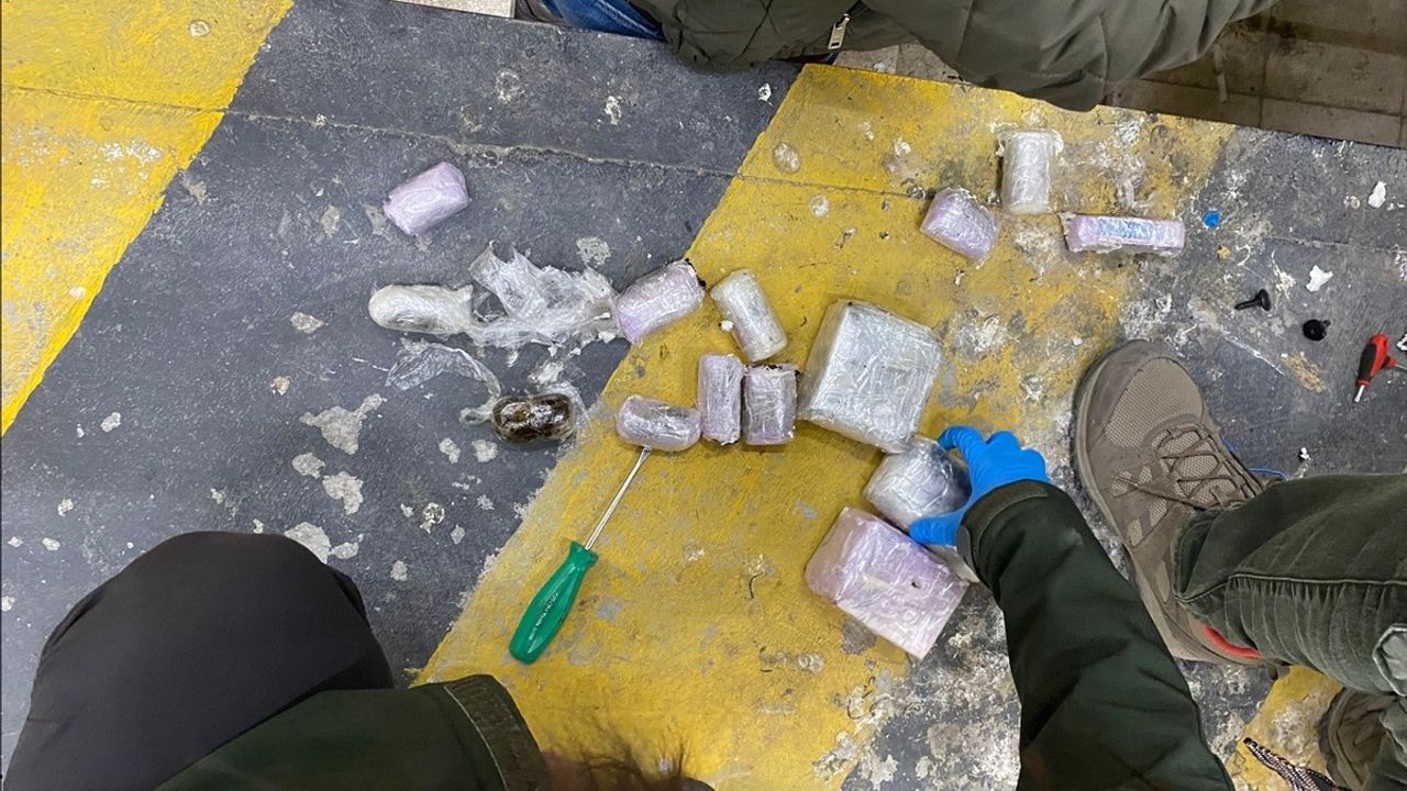 Edirne'de 50 Kilo Uyuşturucu Operasyonu: 3 Tutuklama