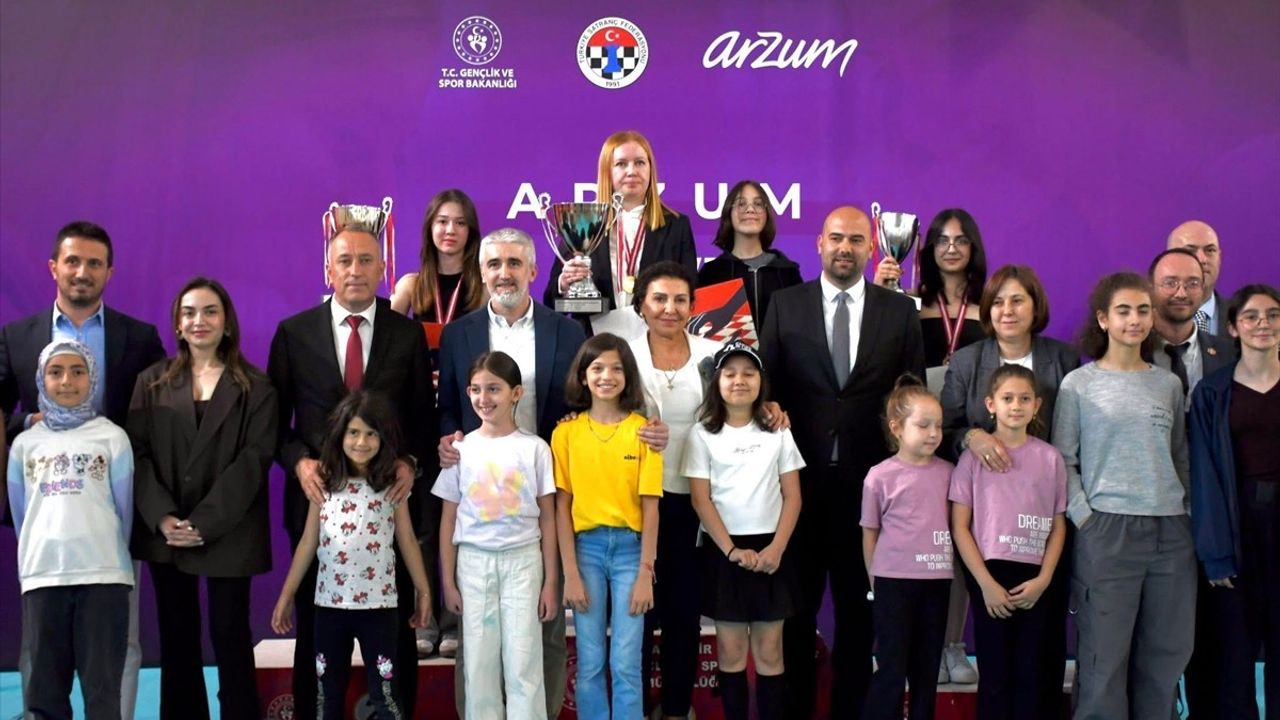 Ekaterina Atalık, Türkiye Kadınlar Satranç Şampiyonası'nda Birinci Oldu