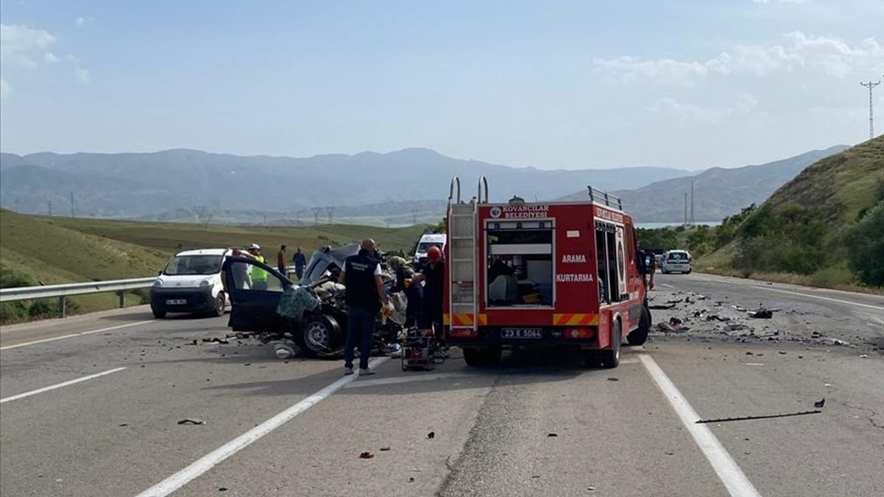 Elazığ'da Tır-Otomobil Çarpışması: 1 Ölü, 2 Yaralı