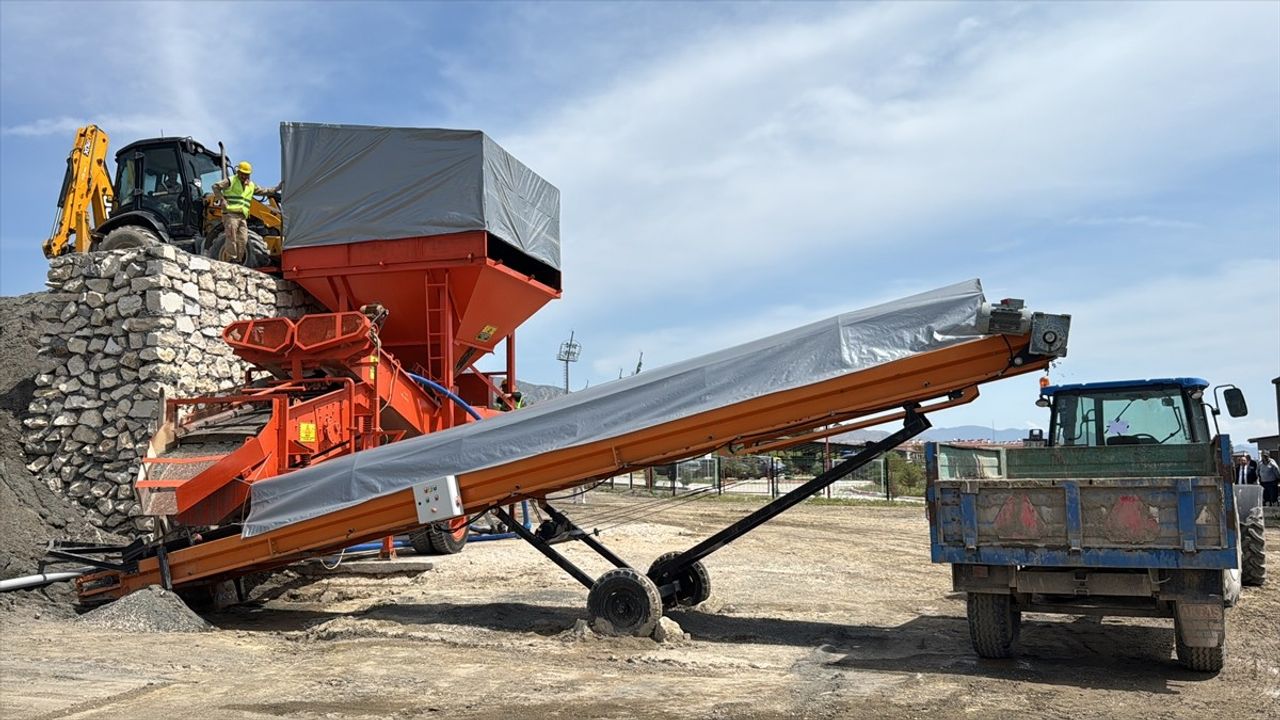 Elazığ Hipodromu'nda Atık Kumlar Geri Dönüşümle Yeniden Kullanılacak