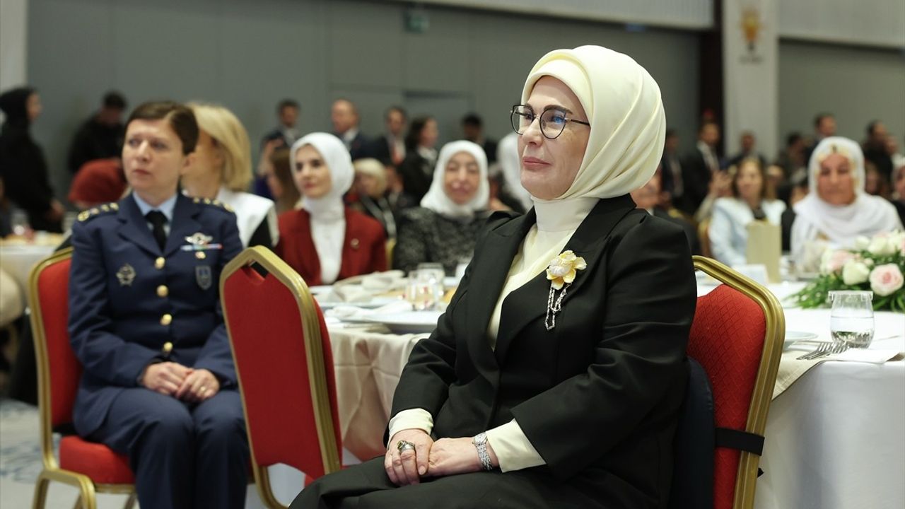 Emine Erdoğan'dan 'Anneyle Güçlü Aile, Aileyle Güçlü Türkiye' Programına Vurgu