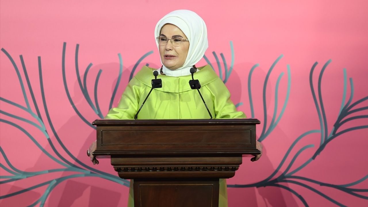 Emine Erdoğan, Uluslararası Aile Forumu'nda Ailenin Önemini Vurguladı
