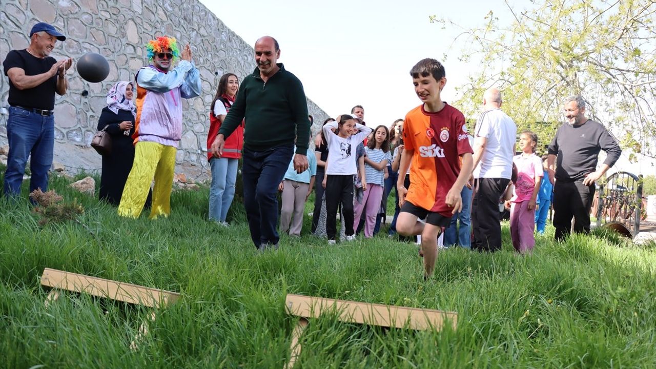 Erzincan'da Aileler 3 Gün Teknolojiden Uzakta Dijital Detoks Kampı'nda Bir Araya Geldi