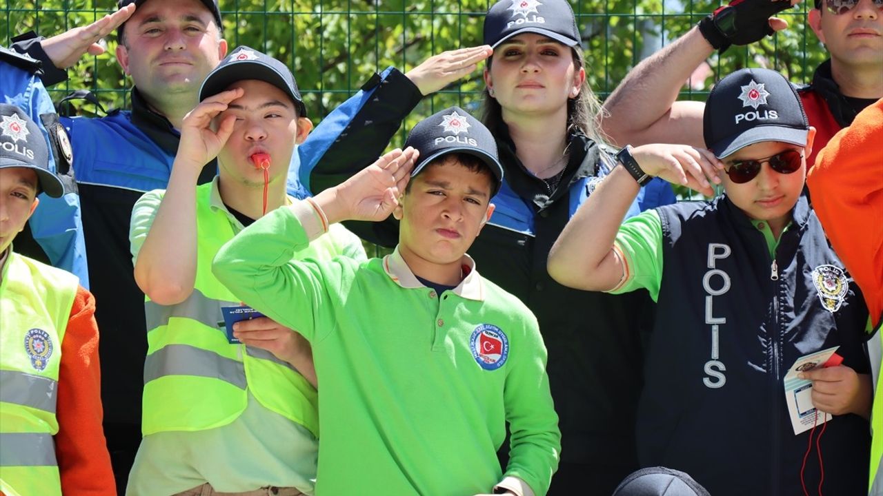 Erzincan'da Engelli Çocukların Polislik Hayali Gerçek Oldu