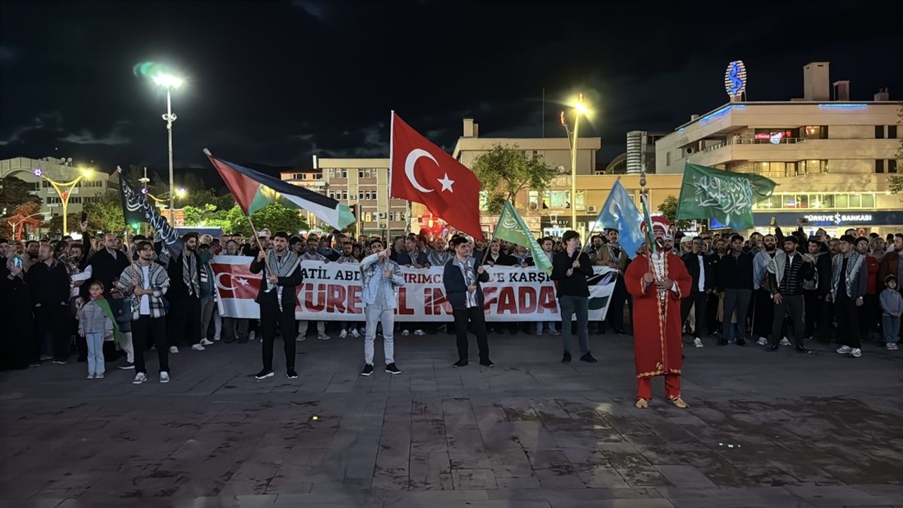 Erzincan'da Filistin'e Destek Yürüyüşü Düzenlendi
