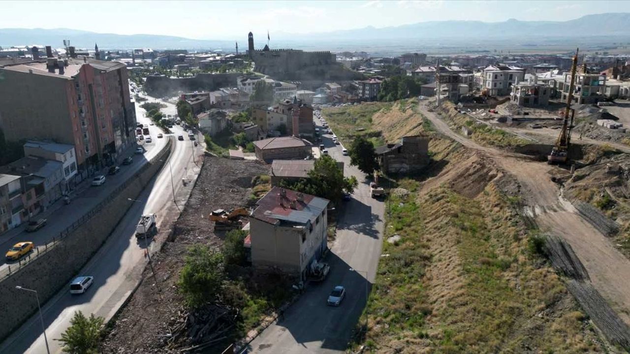 Erzurum'da Hacı Cuma Mahallesi'nde Kentsel Dönüşüm Başlıyor
