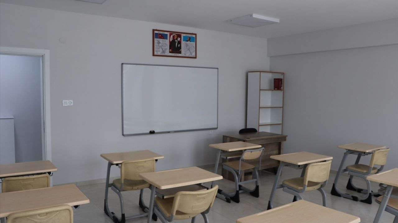 Erzurum'da Prof. Dr. İhsan Süreyya Sırma Bilgi Evi Açıldı