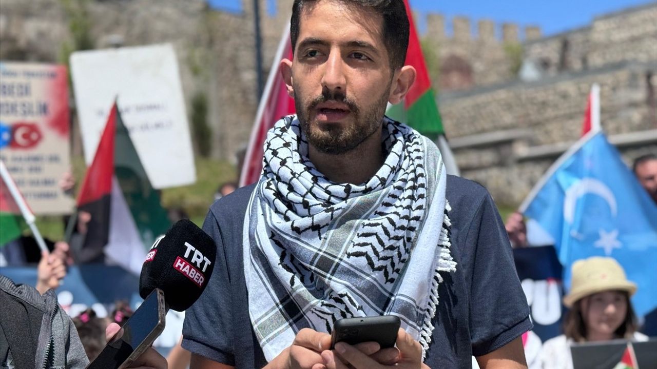 Erzurum'da Sağlıkçılardan Gazze İçin 80. Protesto Yürüyüşü