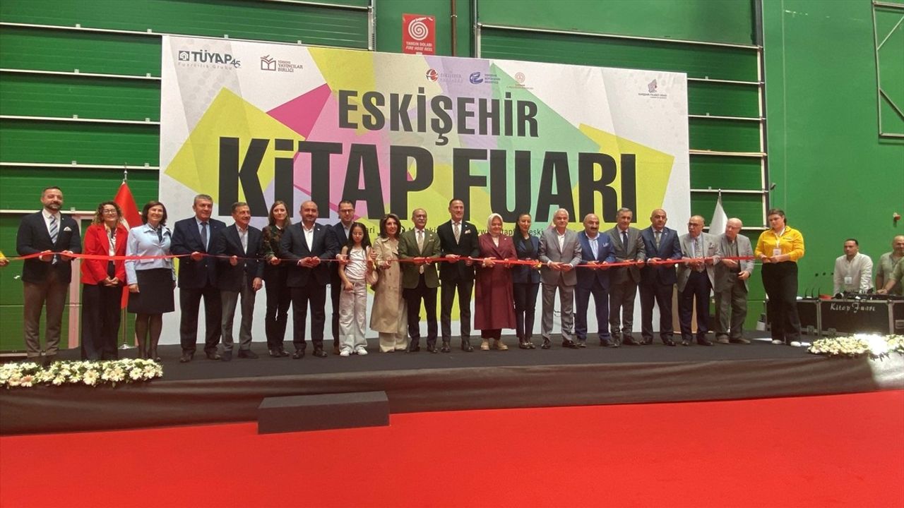 Eskişehir'de 4. Kitap Fuarı Heyecanı Başladı