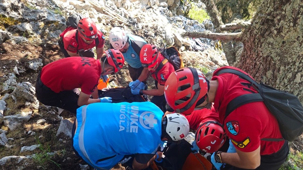 Fethiye'de Yamaç Paraşütü Faciası: Alman Pilot Hayatını Kaybetti