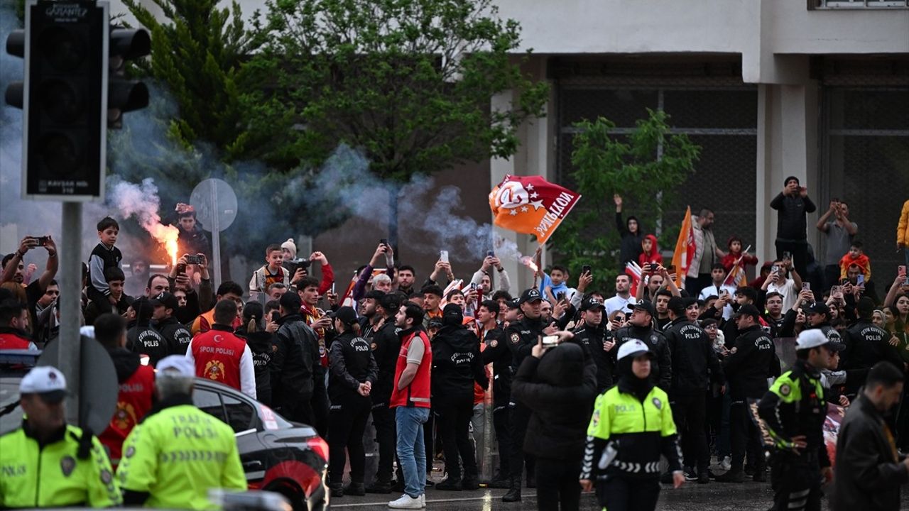 Galatasaray Gaziantep'e Geldi: Ziraat Türkiye Kupası Finali Öncesi Heyecan Dorukta