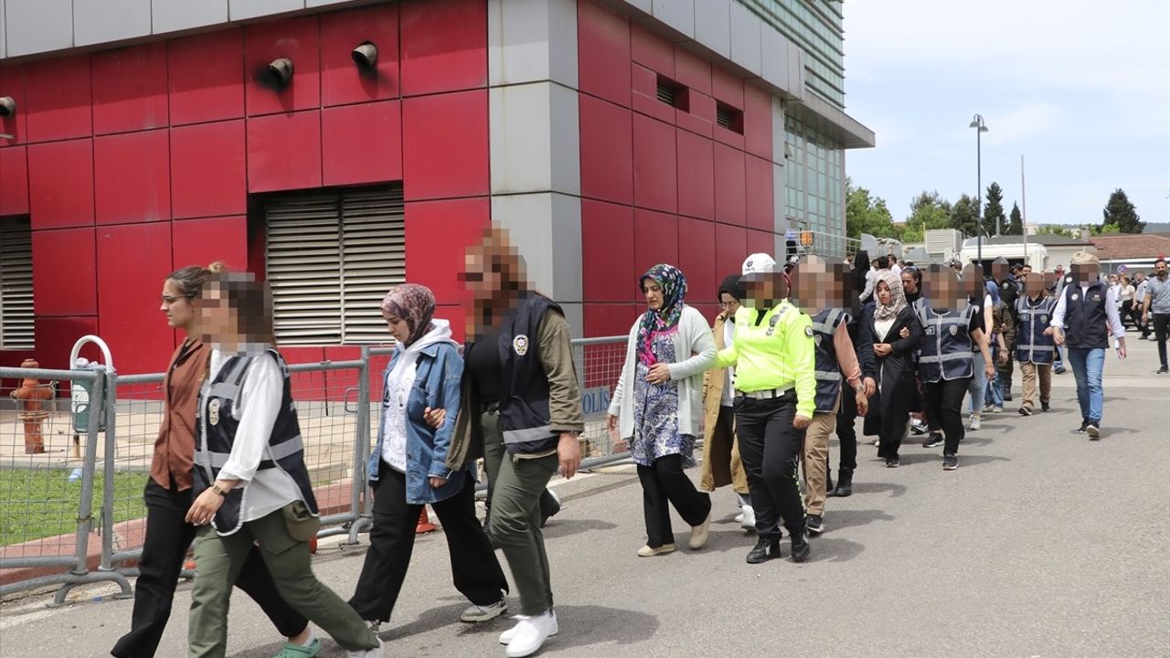 Gaziantep Merkezli FETÖ Operasyonunda 77 Zanlı Tutuklandı