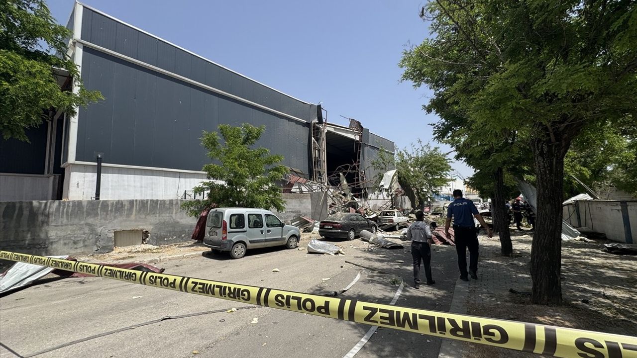 Gaziantep'te Halı Fabrikasında Patlama: 7 İşçi Yaralı