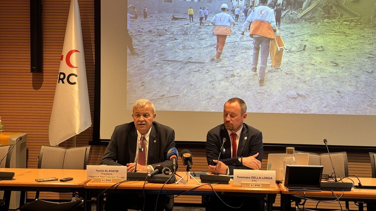 Gazze'de Açlık Krizi: Filistin Kızılayı 29 Kişinin Öldüğünü Bildirdi