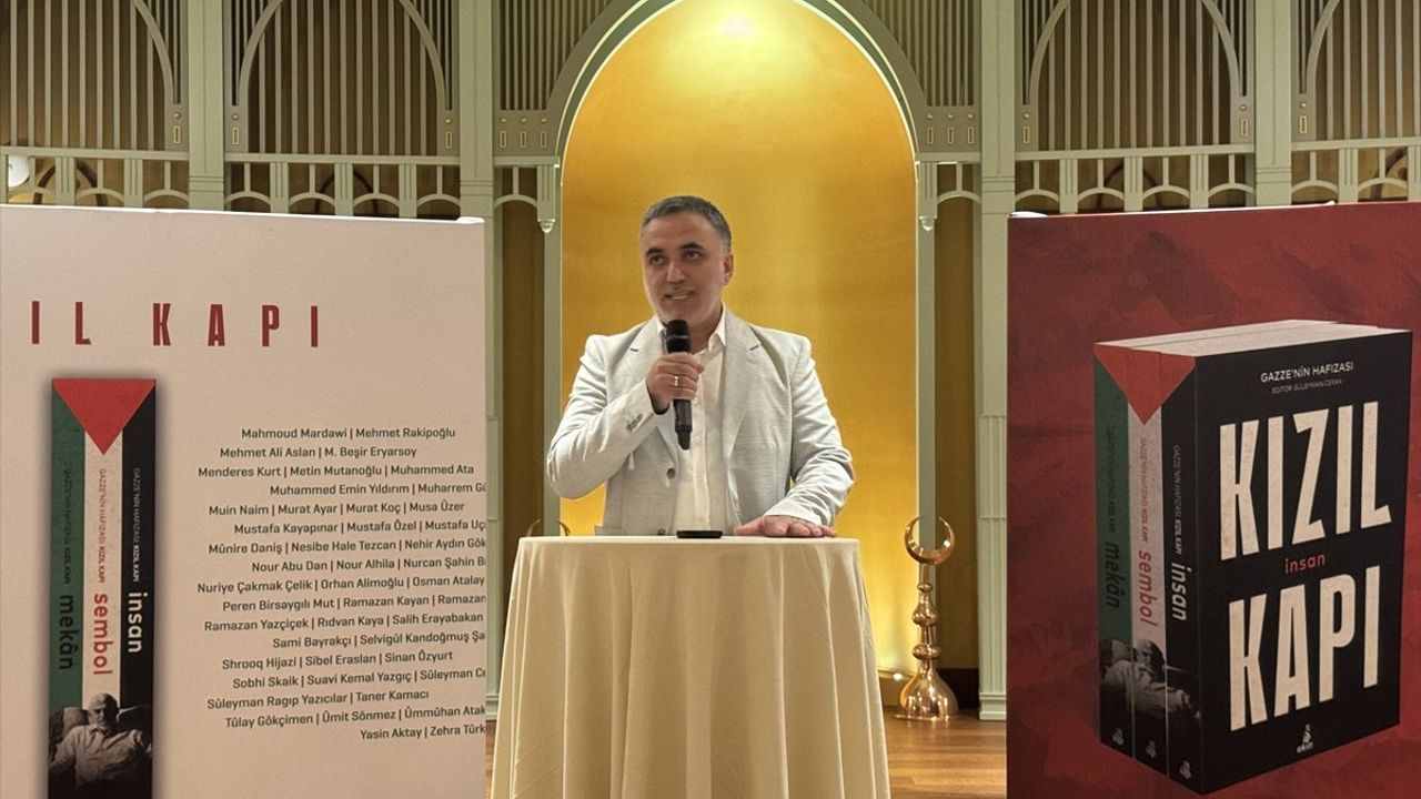 Gazze'nin Hafızası: Kızıl Kapı Üçlemesi Tanıtıldı