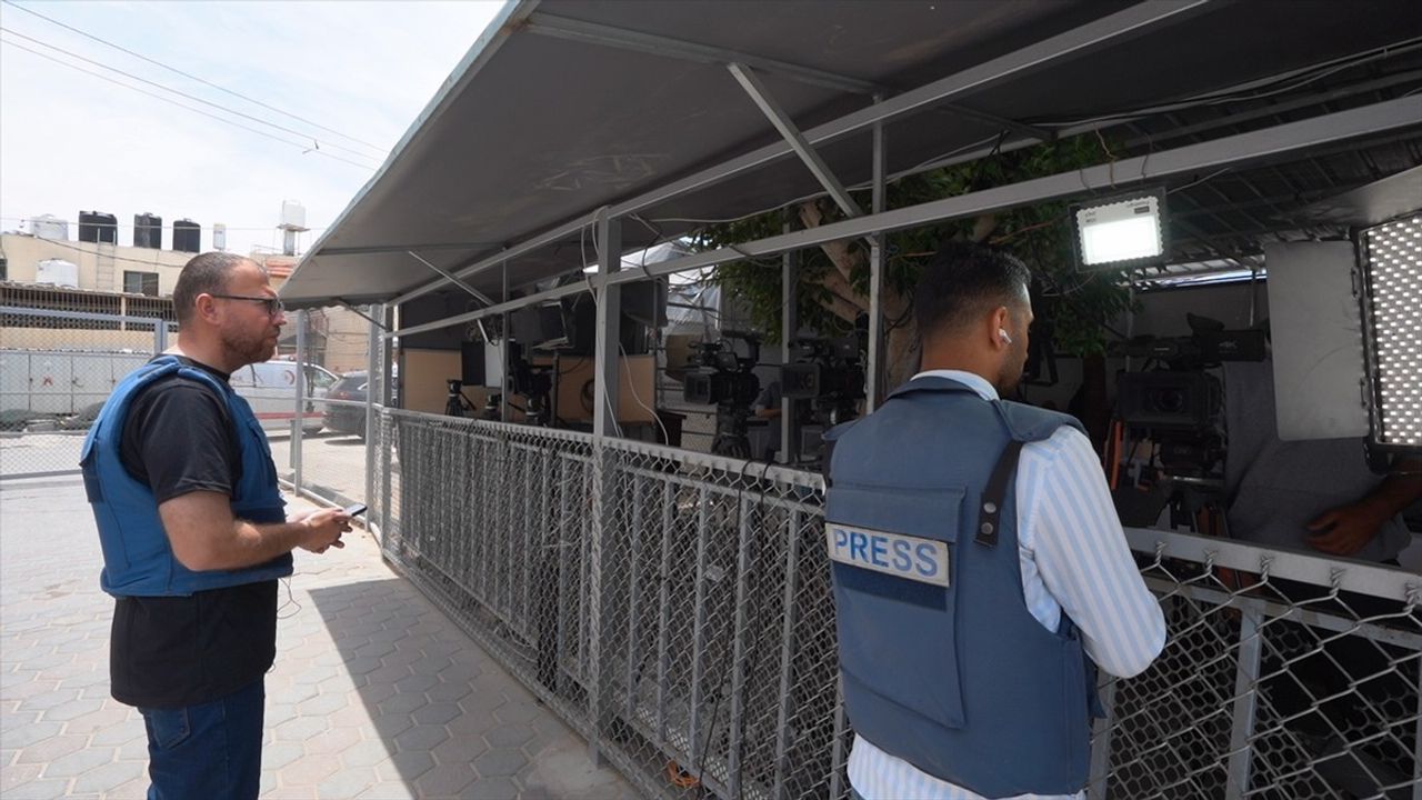 Gazzeli Gazeteciler Hayatları İçin Mücadele Ediyor: Gerçeği Aktarma Savaşı