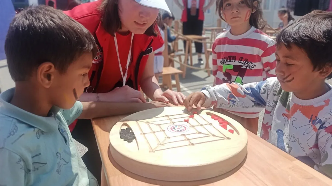 Geleneksel Oyunlar Tırı Deprem Bölgesine Ulaştı: İlk Durağı Osmaniye
