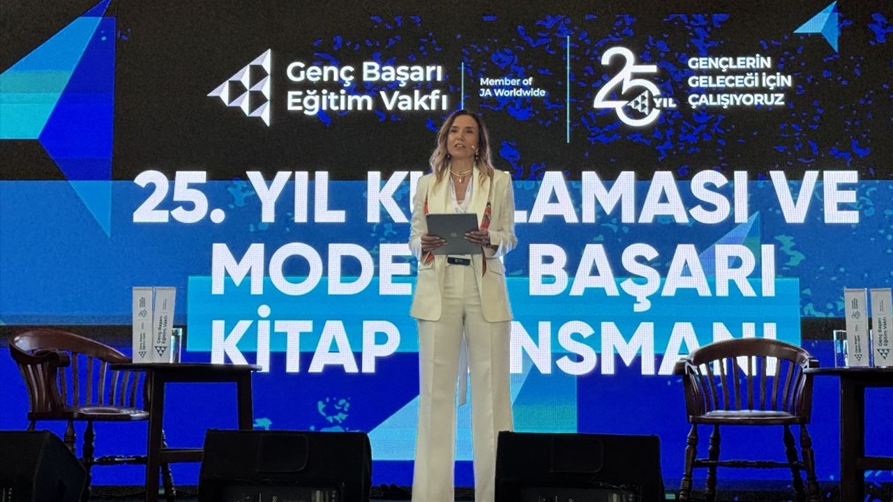 Genç Başarı Eğitim Vakfı 25. Yılını Rahmi M. Koç Müzesi'nde Kutladı